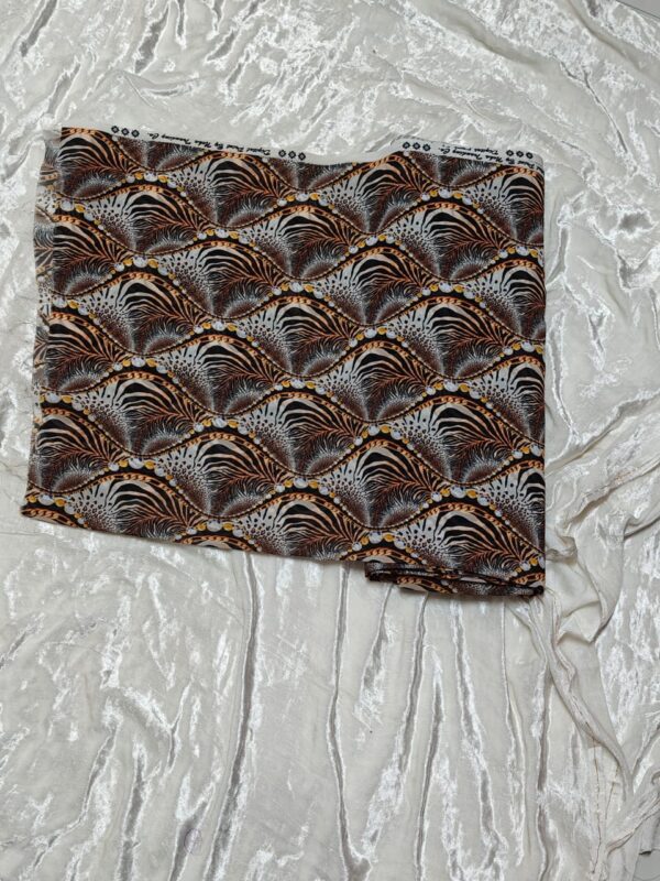 black leaves in fabrics (44inches)